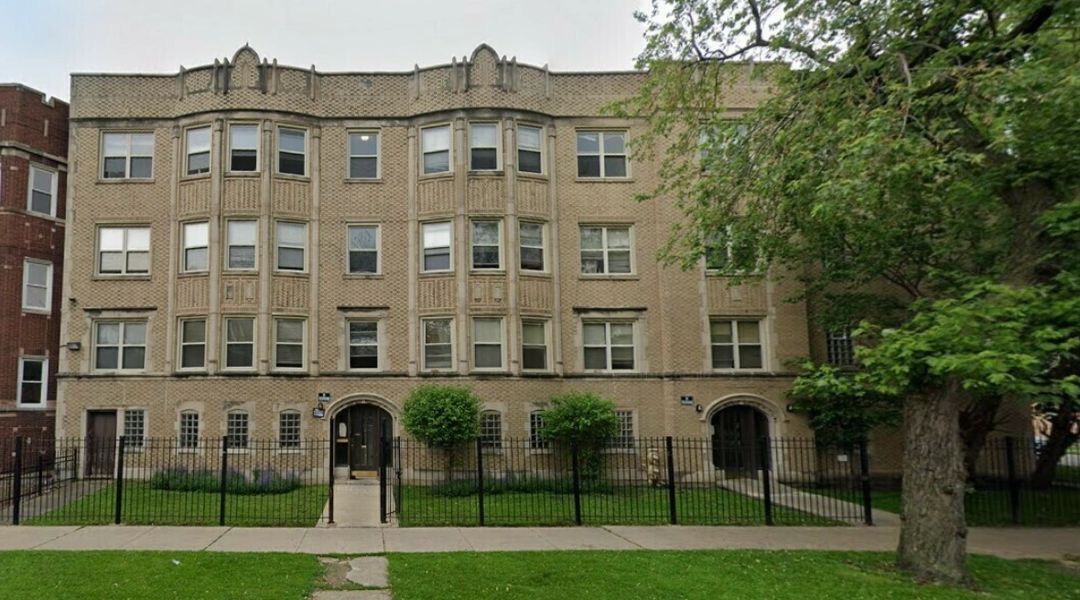 8049 S Maryland