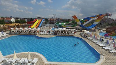 AQUA PARK YAPIMI YÜZME HAVUZU YAPIMI UCUZ HAVUZ YAPIMI TEKİRDAĞ HAVUZCULAR HAVUZ FİRMALARI