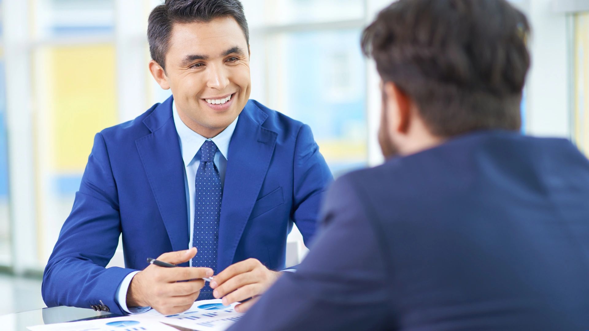 How to Stand Out in Interviews—Without Saying a Word