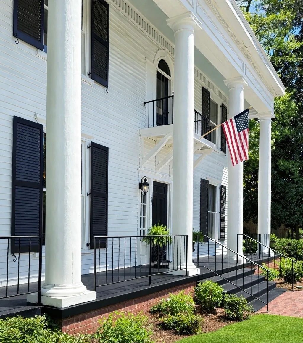 Magnolia Manor Bed & Breakfast