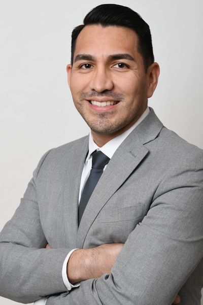 Dr. Guillermo Zaldivar Crosby
Neumologo
Intervencionista