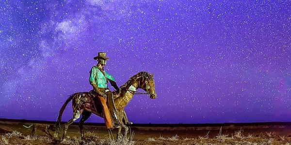 Drover Sculpture image taken by Aaron Skinn (Barcaldine)