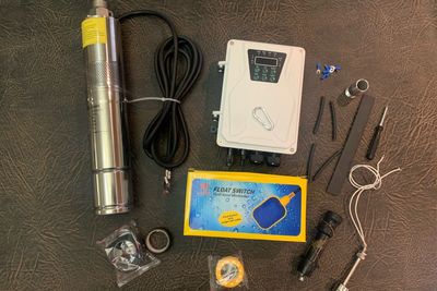 Full solar powered well pump kit including MPPT controller. 