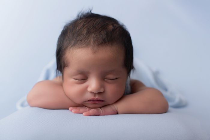 Newborn baby photoshoot near me