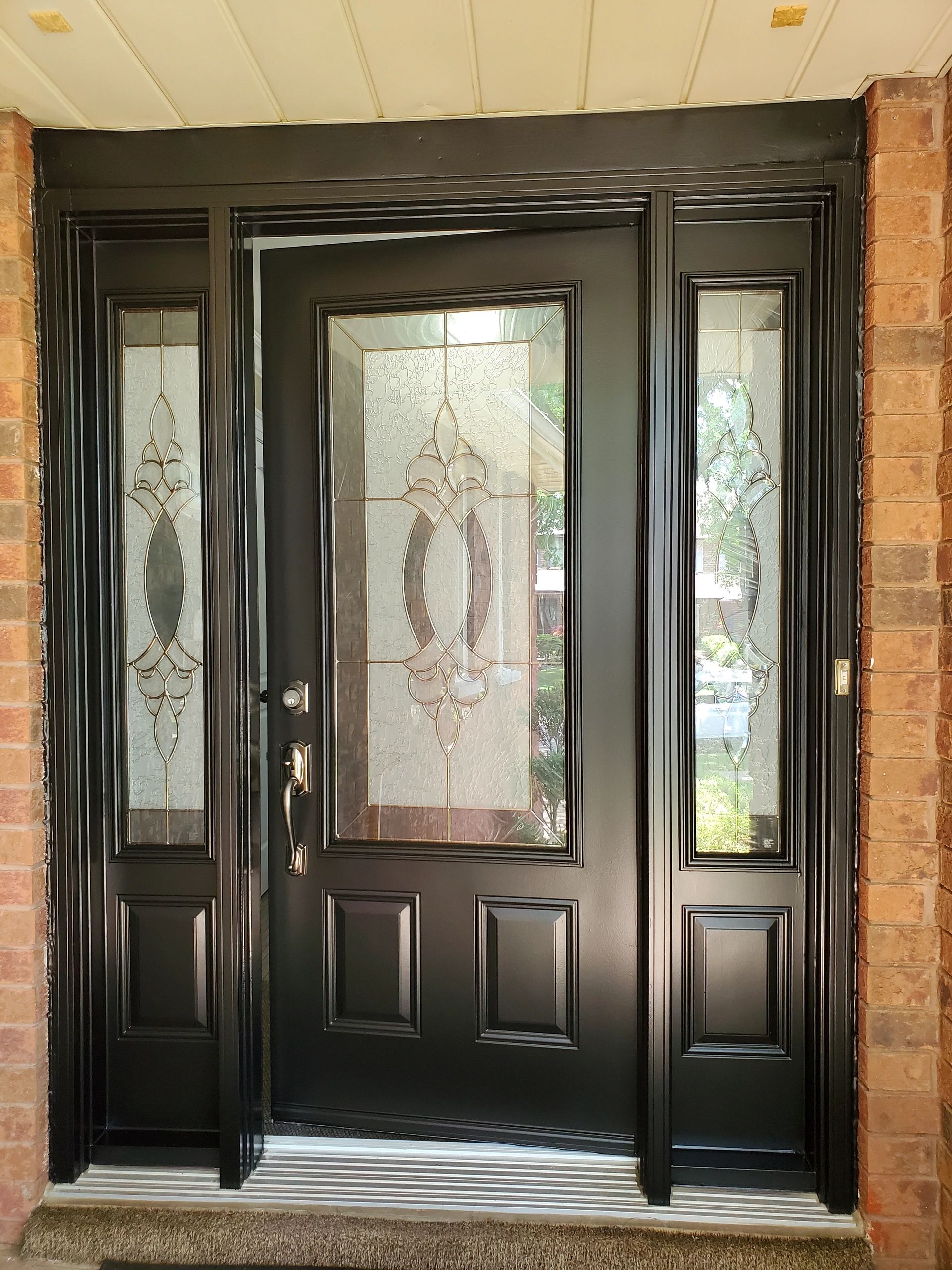What paint can do. Just like a new front door. #burlington #oakville #painters #booknow #painting