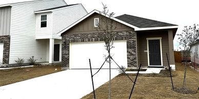 207 Enforcer LP, Jarrell 3/2/2
Seller financing at 20% down & 5.5%. loan is also assumable at 4.25%.