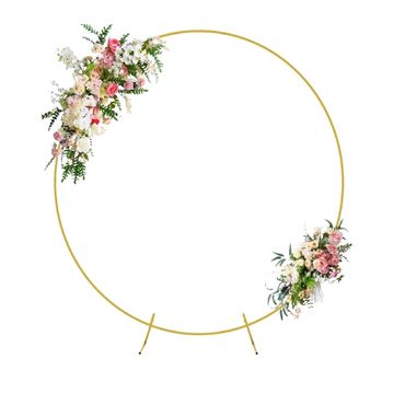 Circle arch in gold. 