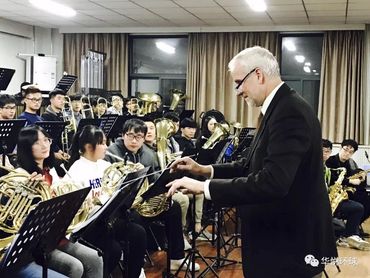 Brass Orchestra Recital 吉姆教授指挥管乐团排练