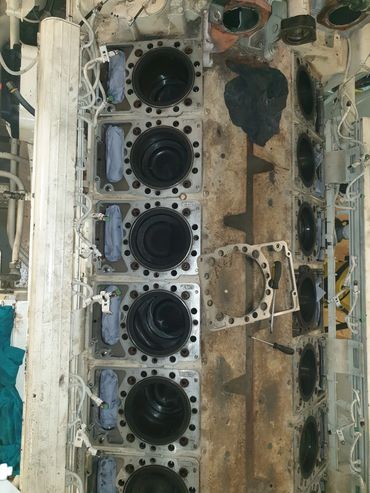 Diesel engine cylinders without pistons.
