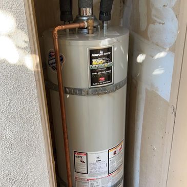 Gas Water Heaters
Pilot Light Won't Stay Lit
Water Buildup On / Around Tank
Leaking Temp & Pressure 