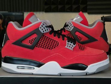Air Jordan 4 Retro
'Toro Bravo'
FQ8138-600
Release Date: May 2026