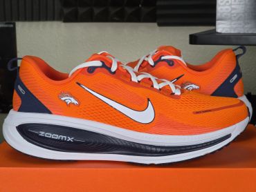 Nike Vomero 18
'Denver Broncos'
IQ8091-800
Release Date: August 2026