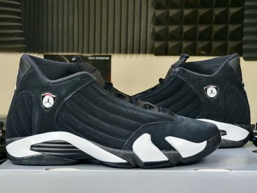 Air Jordan 14 Retro
'Black White'
487471-016
Release Date: December 2023
