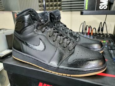 Air Jordan 1 Retro High OG
'Black Gum'
555088-020
Release Date: December 2014