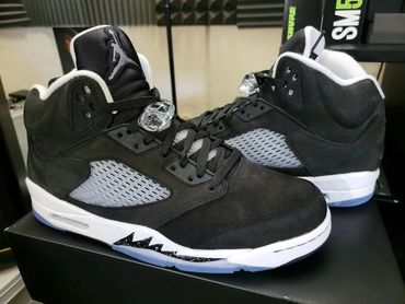 Air Jordan 5 Retro
'Moonlight'
CT4838-011
Release Date: September 2021