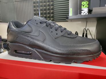 Nike Air Max 90 Leather
'Triple Black'
CZ5594-001
Release Date: July 2020