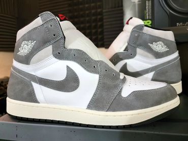 Air Jordan 1 Retro High OG
'Washed Black'
DZ5485-051
Release Date: June 2023