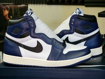 Air Jordan 1 Retro High OG
'Midnight Navy'
DZ5485-401
Release Date: September 2024