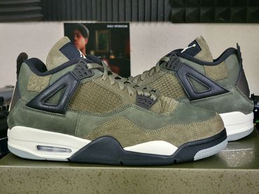 Air Jordan 4 Retro SE Craft
'Medium Olive'
FB9927-200
Release Date: November 2023