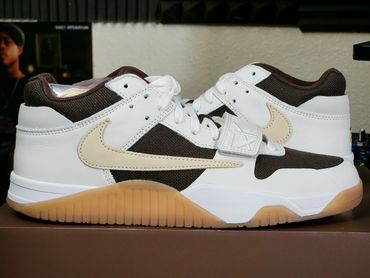 Travis Scott x Jordan Jumpman Jack TR
'Sail'
FZ8117-100
Release Date: April 2024