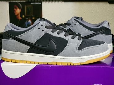 Nike SB Dunk Low
'Dark Smoke Grey'
HF3063-001
Release Date: December 2024
