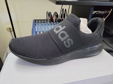 Adidas Lite Racer Adapt 4.0
'Triple Black'
HO4296
Release Date: March 2021