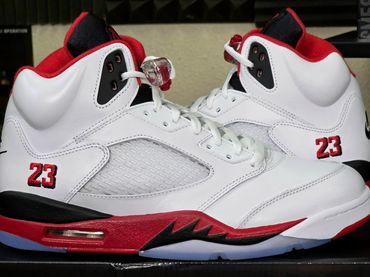 Air Jordan 5 Retro OG
'Fire Red Black Tongue'
HQ7978-101
Release Date: September 2025