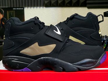 Nike Air Diamond Turf
'Ravens'
HV2282-001
Release Date: May 2025