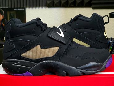 Nike Air Diamond Turf
'Ravens'
HV2282-001
Release Date: May 2025