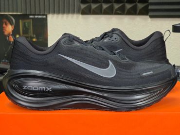 Nike Vomero Plus
'Black'
HV8150-003
Release Date: August 2025