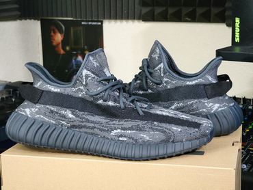 Adidas Yeezy Boost 350 V2
'MX Dark Salt'
ID4811
Release Date: August 2023
