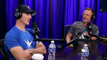 Actors Eddie Cahill (Friend, Sex & the City, CSI NY) & Carmine Giovinazzo (CSI NY)