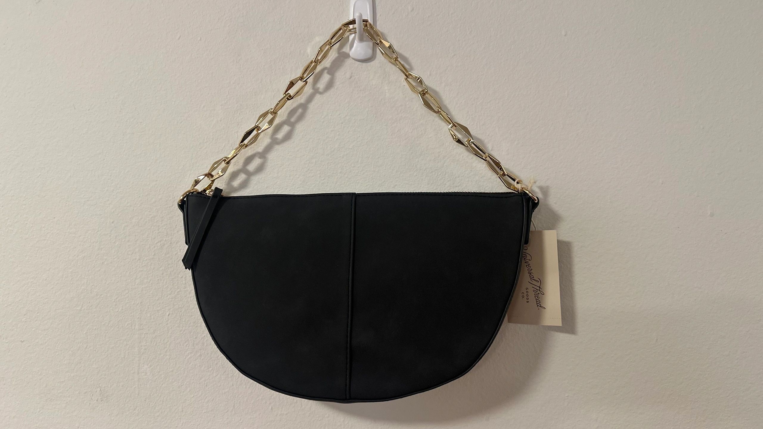 Universal Threads black crossbody bag