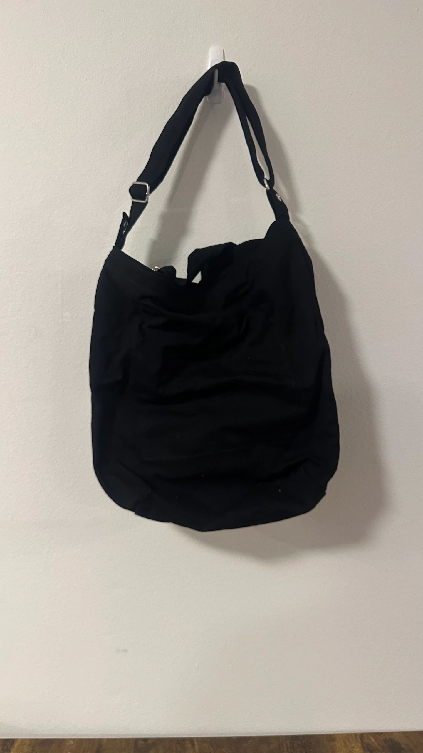 Black BAGGU bucket bag