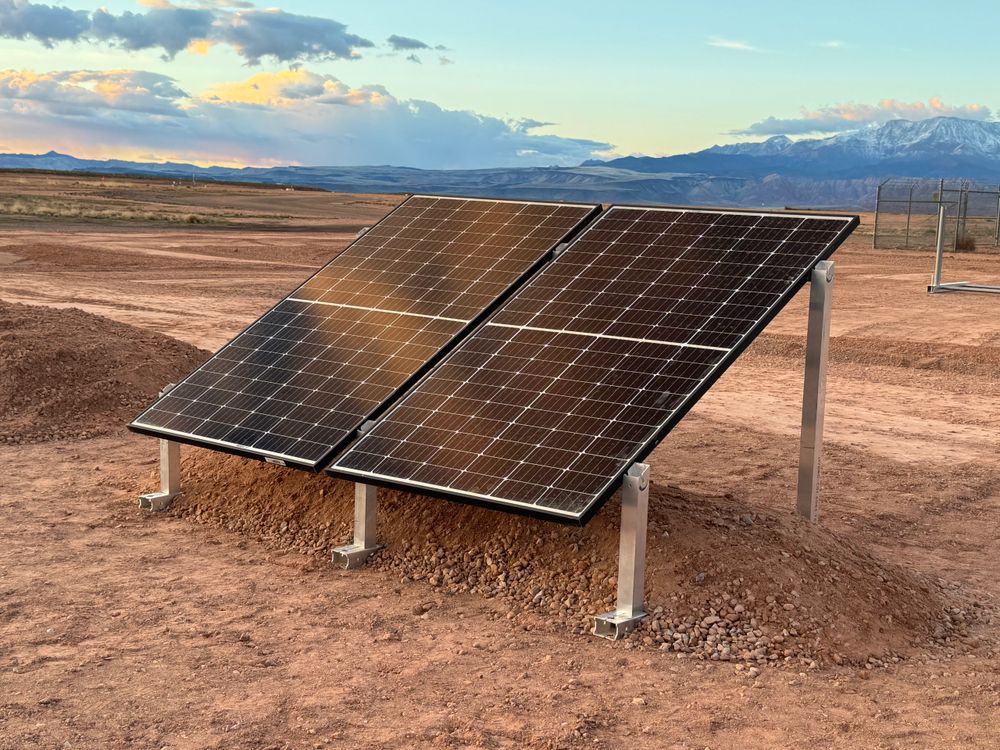 Installation solaire professionnelle au sol à grand dégagement