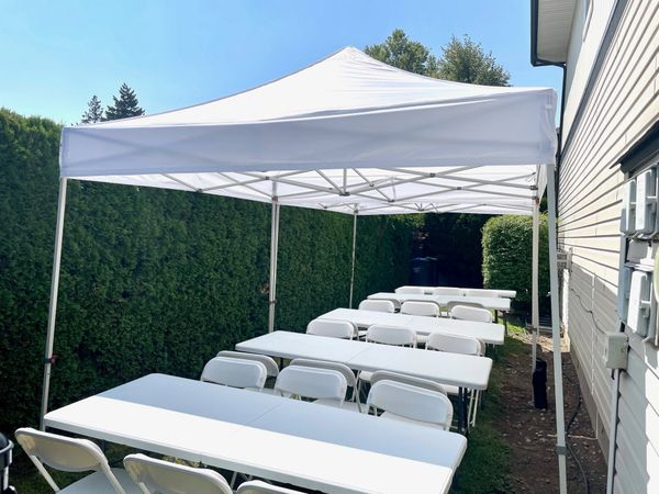 10 x 10 tent rental setup