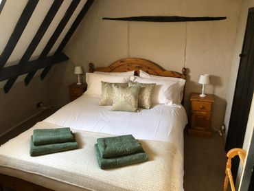 Top floor bedroom, Kingsize.