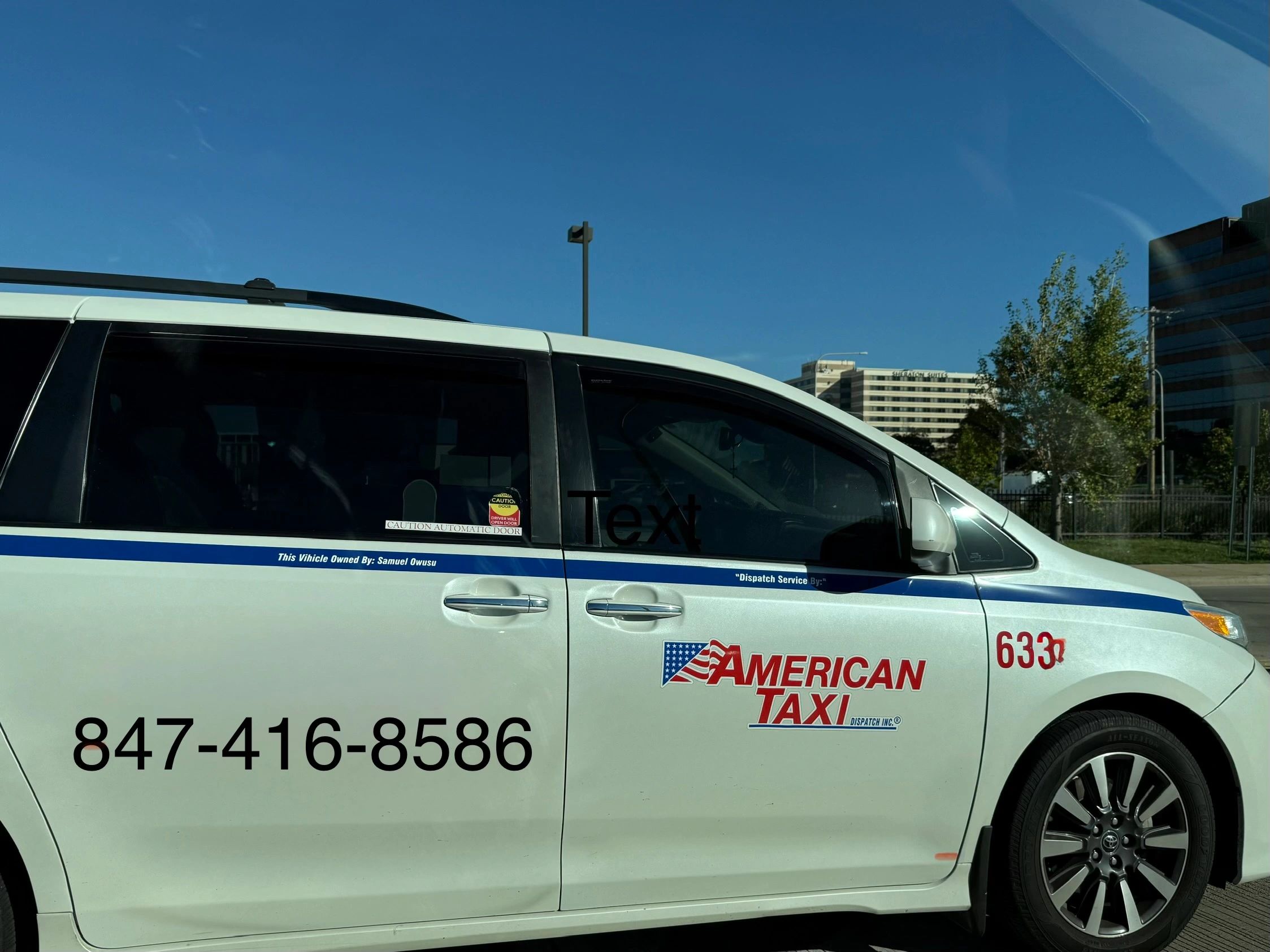 Premium black car service for 6-7 passengers to or from O