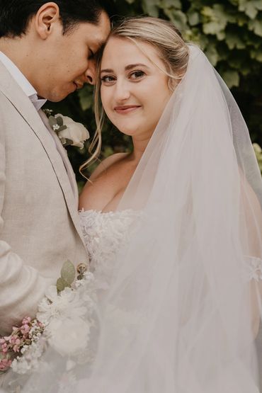 Sarah Martins Photography. American Bride marries in English Garden Wedding. 