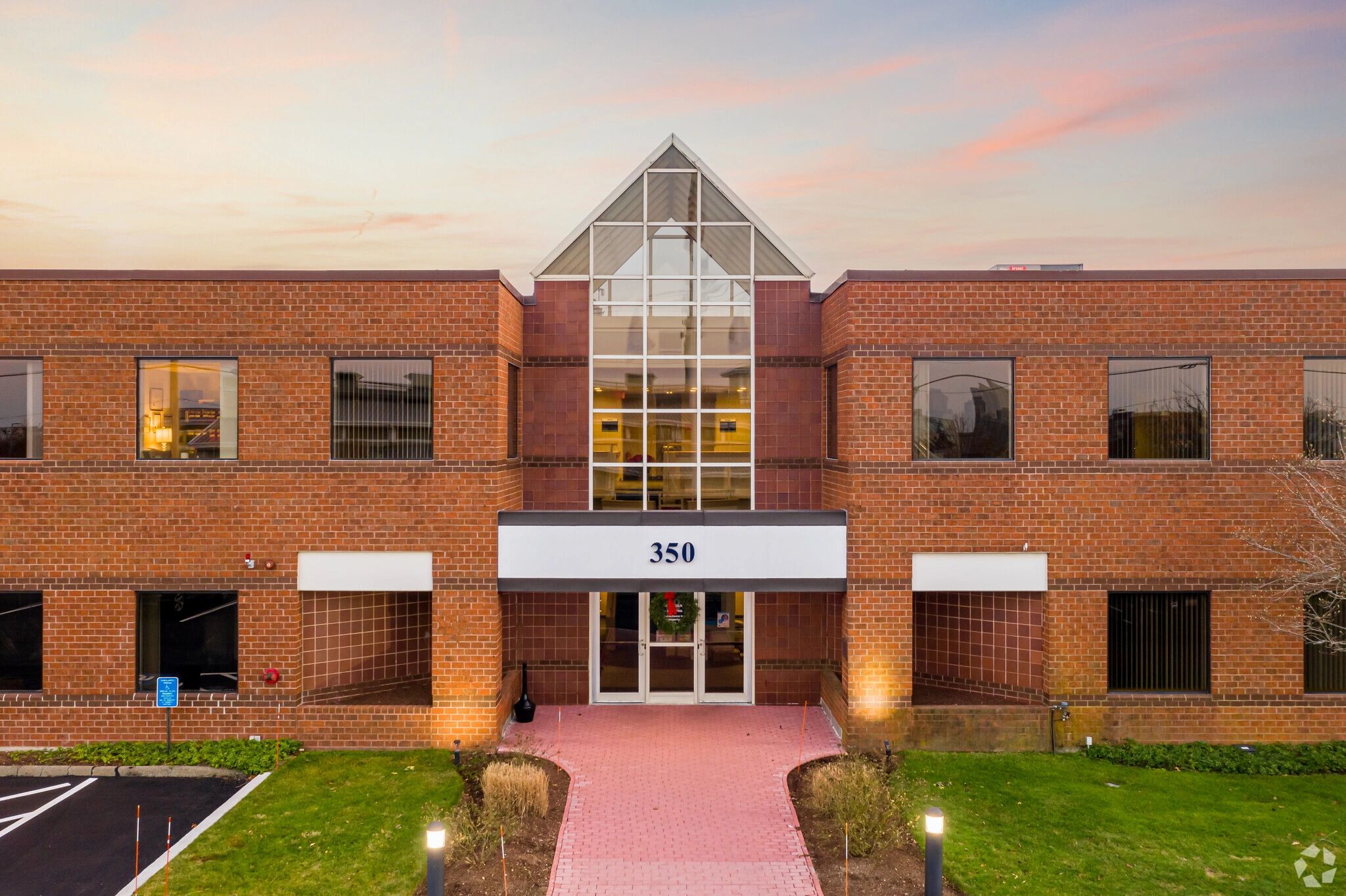 Commercial Office Space for Lease in MA