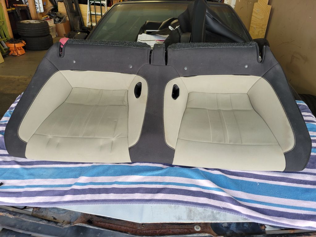 2018 eco boost mustang rear seat cushion