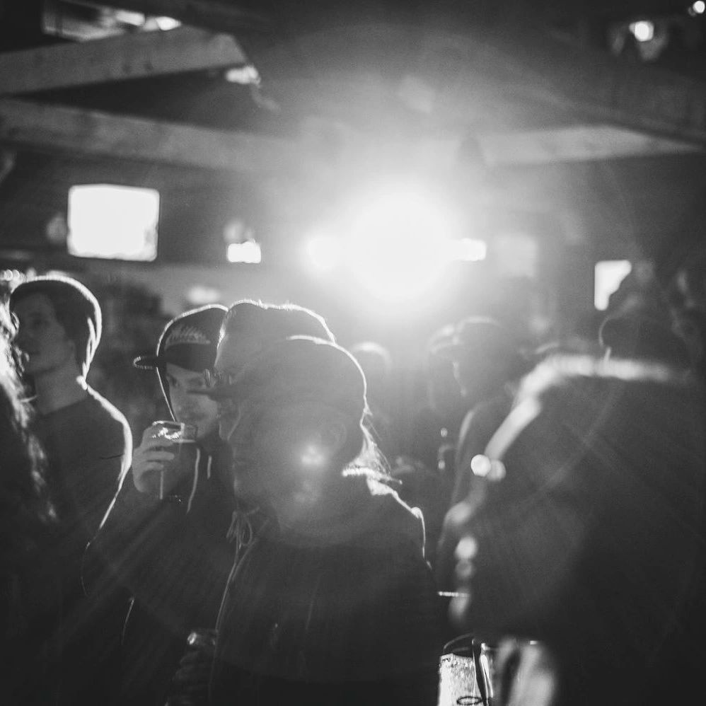 Guide to the Best Kelowna Pubs, Bars, and Nightlife