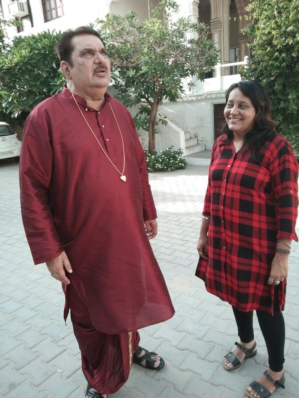 Raza Murad is talking to Yashashree Bhave during film shooting.