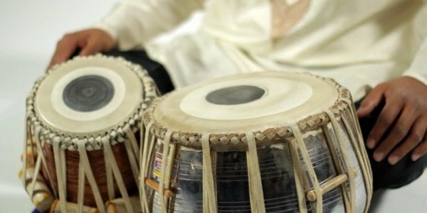 Playing Tabla in Vaibhav Music Academy Nagpur. Best Music Academy in Nagpur.  Learn Tabla.