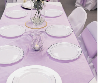 Example: Colorful table linens