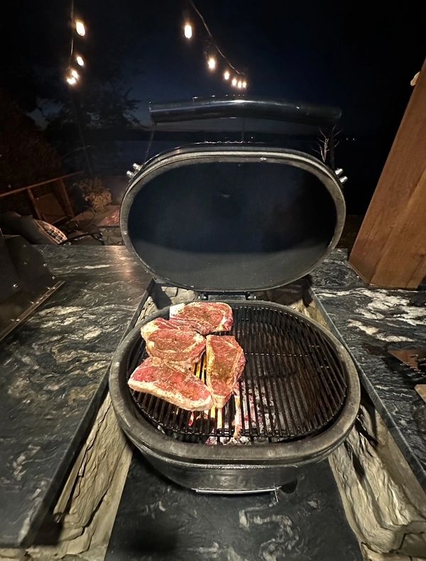 Outdoor Grill. Titanium Leathered. Granite. Bar Area. Leathered Countertops. 