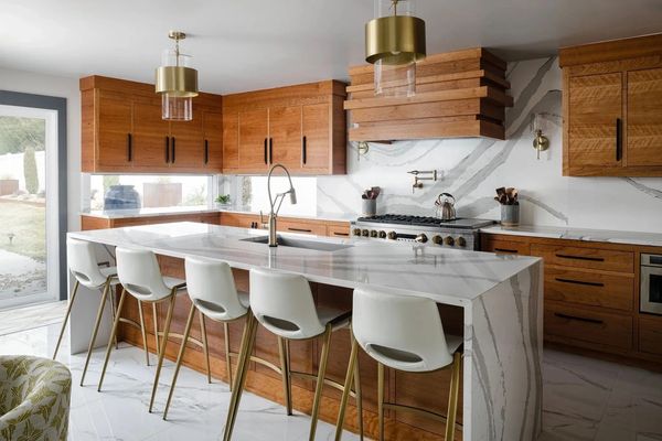 Cambria Quartz. Luxury Lifestyle. Brittanicca. Full Height Backsplash. Custom Work. 