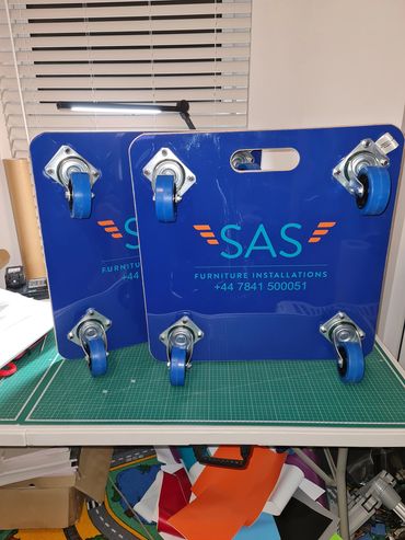 SAS Dark Blue Skates

https://www.sas-installation.com/