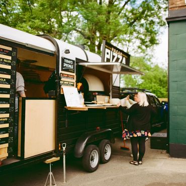 On-site mobile pizza: delicious artisan buffets for weddings across Leeds, Harrogate, Sheffield