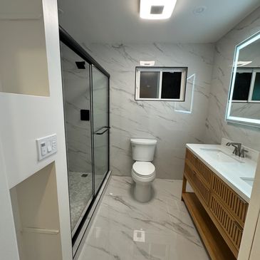Bathroom remodel by licensed Contractor in East Palo Alto